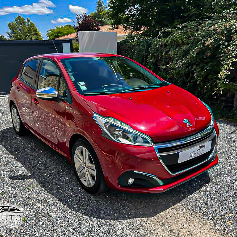 Peugeot 208 rouge I Commandez et faites vous livrer