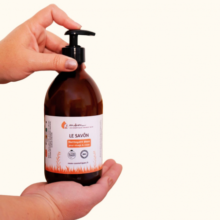Le savon, nettoyant douc pour visage et corps